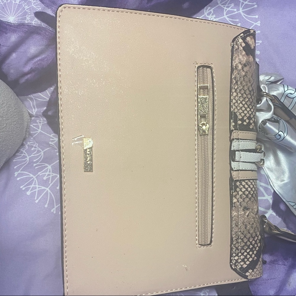 Crossbody strap purse